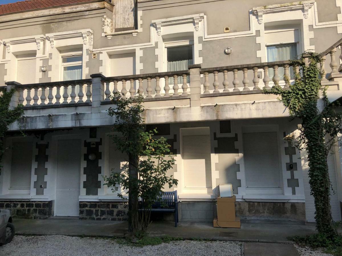 Aux Thermes Saint-Amand-les-Eaux Exterior foto